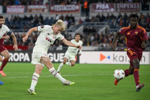 Hakon Arnar Haraldsson of LOSC Lille scores the goal of 0-1 during the UEFA Europa League 2025 2026 football match between AS Roma and LOSC Lille at Stadio Olimpico in Rome (Italy), October 2, 2025. andreaxstaccioli