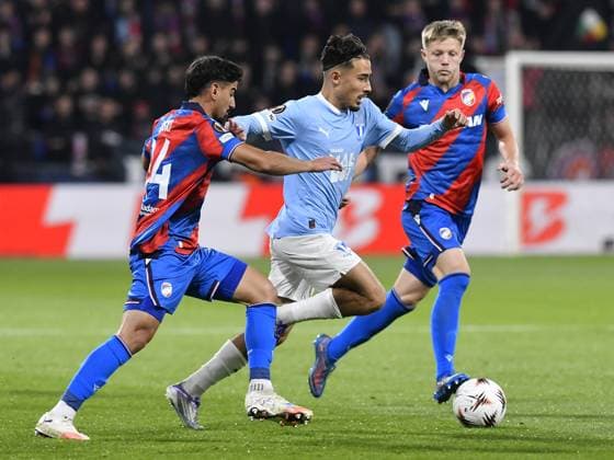 L-R Merchas Doski (Plzen), Adrian Skogmar (Malmo) and Lukas Cerv (Plzen) in action during the UEFA Europa League, 2nd round match: FC Viktoria Plzen vs Malmo FF, in Pilsen, Czech Republic, on October 2, 2025. (CTKxPhoto MiroslavxChaloupka) CTKPhotoP2025100207191  CTKPhotoP2025100207191