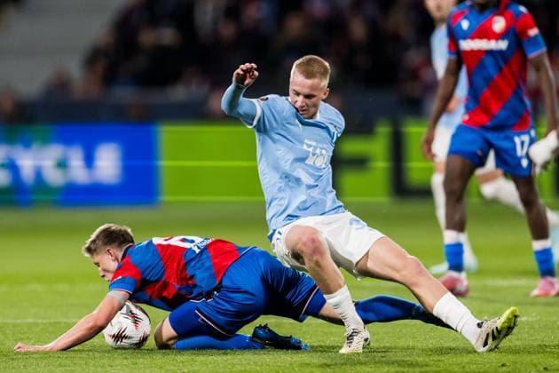 251002 Lukas Cerv of Viktoria Plzen and Daniel Gudjohnsen of Malmö FF during the UEFA Europa League football match between Viktoria Plzen and Malmö FF on October 2, 2025 in Plzen. Photo: Petter Arvidson BILDBYRAN kod PA PA1092 fotboll football soccer fotball uefa europa league europa league viktoria plzen malmö ff bbeng Copyright: PETTERxARVIDSON BB251002PA139