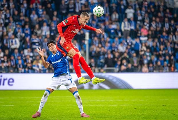 SOCCER - UEFA ECL, Poznan vs Rapid POZNAN,POLAND,02.OCT.25 - SOCCER - UEFA Conference League, KKS Lech Poznan vs SK Rapid Wien. Image shows Luis Palma (Poznan) and Nenad Cvetkovic (Rapid).  GEPAxpictures xKevinxHackner