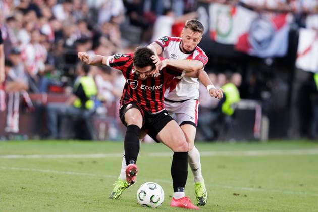 UEFA conference league - Rayo Vallecano vs KF Shkendija MADRID, SPAIN - October2: Ivan Balliu of Rayo Vallecano and Liridon Latifi of Shkendija fight for the ball during the UEFA conference league 2025 26 match between Rayo Vallecano and KF Shkendija at Vallecas Stadium in Madrid. (Photo by Guillermo Martinez) Madrid Vallecas Stadium Spain Copyright: xGuillermoxMartinezx
