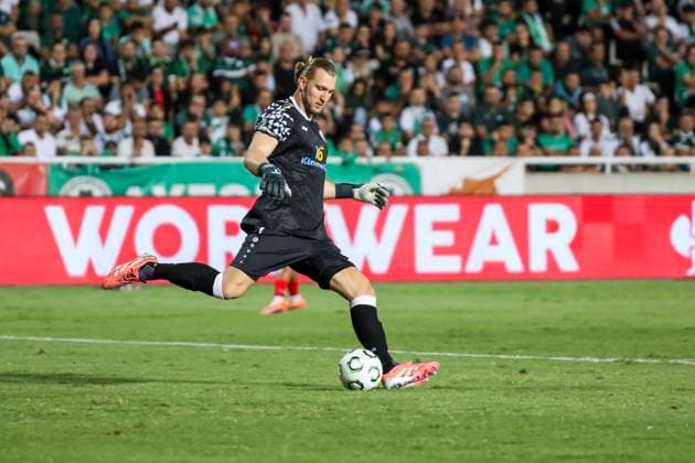 UEFA Conference League - Omonoia vs Mainz ROBIN ZENTNER of Mainz kicks the ball. Omonoia plays against Mainz for the League Phase of the UEFA Conference League at GSP Stadium, Limassol, Cyprus, on Oct. 2, 2025. Limassol Cyprus Copyright: xKOSTASxPIKOULASx