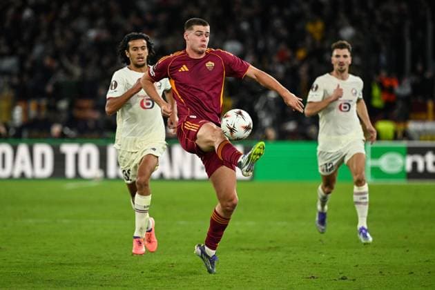 UEFA Europa League Group Phase, Stadio Olimpico, Rome, Italy 2 10 2025 Roma vs LOSC Lille Roma™s Evan Ferguson Evan Ferguson 2 10 2025  Copyright: x INPHO GiuseppexFamax ROMA_LILLE_64