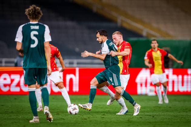 ATHENS , 02-10-2025 , Olympic Athletic Center of Athens Spyros Louis , season 2025 2026 , UEFA Europa League League phase . match between Panathinaikos and Go Ahead Eagles, Picture shows Panathinaikos player Pedro Chirivella Burgos and GA Eagles player Joris Kramer Panathinaikos - Go Ahead Eagles  x31324150x Copyright: