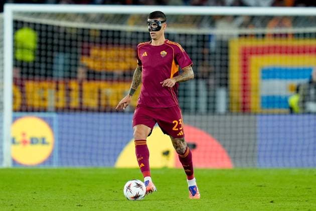 AS Roma v LOSC Lille - UEFA Europa League 2025 26 League Phase MD2 Gianluca Mancini of AS Roma in action during the UEFA Europa League MD2 match between AS Roma and LOSC Lille at Stadio Olimpico on October 2, 2025 in Rome, Italy. Rome Stadio Olimpico Lazio Italy Copyright: xGiuseppexMaffiax 251002_UEL_ROMA-LILLE1517