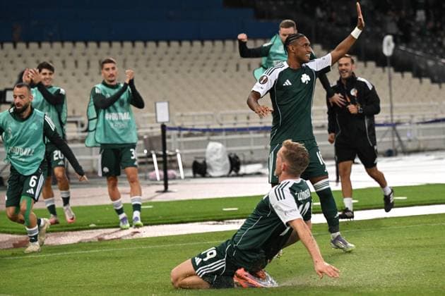 UEFA Europa League Panathinaikos vs Go Ahead Eagles - Panathinaikos player Karol Swiderski celebrates after scoring the 1-0 during the UEFA Europa League Phase matchday 2 soccer match between Panathinaikos and Go Ahead Eagles at the Olympic Athletic Center of Athens Spyros Louis in Athens, Greece, 2 October 2025. IMAGO ONE INCH PRODUCTIONS ATHENS GREECE Copyright: xONExINCHxPRODUCTIONSx 6676955