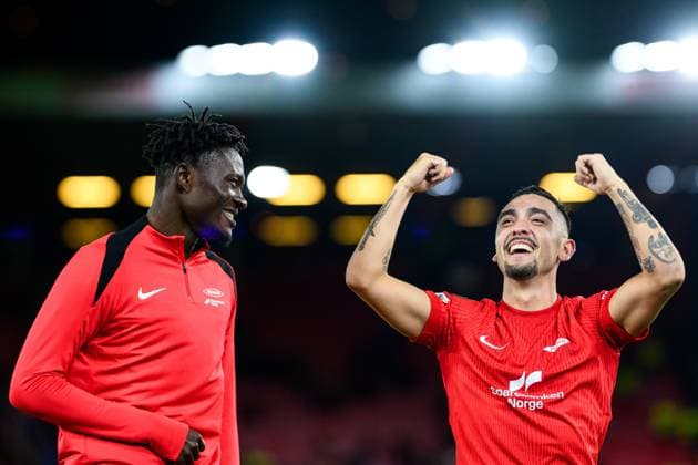 251002 Nana Kwame Boakye and Niklas Castro of Brann celebrate after the UEFA Europa League football match between Brann and Utrecht on October 2, 2025 in Bergen. Photo: Vegard Grott BILDBYRAN kod VG VG0816 bbeng fotboll football soccer fotball uefa europa league europa league skb brann utrechtbbauto jubel Copyright: VEGARDxGRoTT BB251002VG035