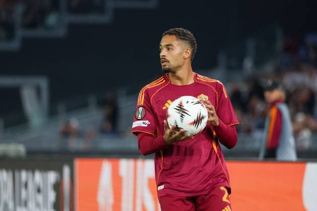 Roma vs. Lille Europa League Paulo Dybala of AC Roma During the 2025 26 Europa League football match between Roma and Lille at the Stadio Olimpico in Rome on October 2, 2025. Photo: Roma stadio Olimpico Roma Italia Copyright: xFABIOxSASSOxFabioxSassox Roma Lille2025_10_02Fabio Sasso6713