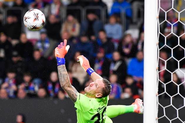 Goalkeeper Robin Olsen (Malmo) in action during the UEFA Europa League, 2nd round match: FC Viktoria Plzen vs Malmo FF, in Pilsen, Czech Republic, on October 2, 2025. (CTKxPhoto MiroslavxChaloupka) CTKPhotoP2025100208406  CTKPhotoP2025100208406