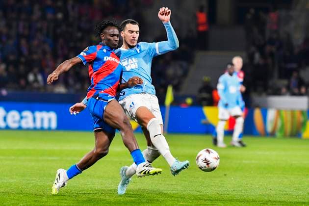 L-R Princ Adu (Plzen) and Andrej Duric (Malmo) in action during the UEFA Europa League, 2nd round match: FC Viktoria Plzen vs Malmo FF, in Pilsen, Czech Republic, on October 2, 2025. (CTKxPhoto MiroslavxChaloupka) CTKPhotoP2025100208559  CTKPhotoP2025100208559