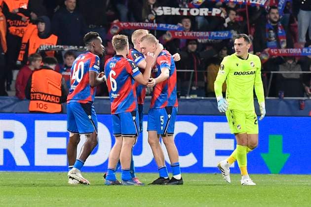 FC Viktoria Plzen players celebrate victory of the UEFA Europa League, 2nd round match: FC Viktoria Plzen vs Malmo FF, in Pilsen, Czech Republic, on October 2, 2025. (CTKxPhoto MiroslavxChaloupka) CTKPhotoP2025100208571  CTKPhotoP2025100208571