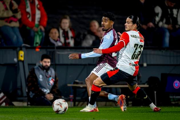 Aston Villa FC defender Ian Maatsen, SC Feyenoord Rotterdam forwarder Anis Hadj Moussa during the match SC Feyenoord Rotterdam vs Aston Villa FC at the Stadium De Kuip for the Europa League - League phase - Matchday 2 season 2025-2026 in ROTTERDAM, Netherlands on 2 oktober 2025, (photo by Marcel van Dorst EYE4images DeFodi Images) Aston Villa FC defender Ian Maatsen, SC Feyenoord Rotterdam forwarder Anis Hadj Moussa during the match SC Feyenoord Rotterdam vs Aston Villa FC at the Stadium De Kuip for the Europa League League League phase Matchday 2 season 2025 2026 in ROTTERDAM, Netherlands on 2 oktober 2025, photo by Marcel van Dorst EYE4images DeFodi Images