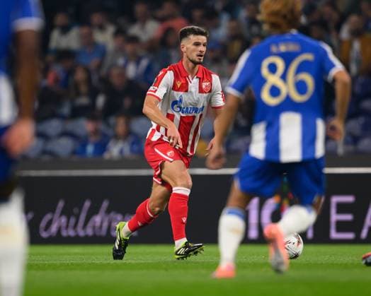 October 2, 2025, Porto, Porto, Portugal: TOMAS HANDEL from Red Star Belgrade FK seen on action during the UEFA Europe League 2025 26 match between FC Porto and Red Star Belgrade FK on October 02, 2025 at EstoÂ¡dio do Dragao, Porto, Portugal Porto Portugal - ZUMAl192 20251002_zsp_l192_015 Copyright: xMiguelxLemosx
