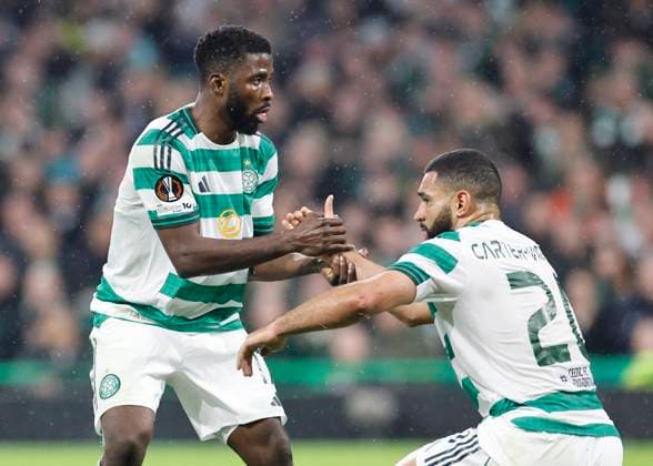 Celtic v S.C. Braga UEFA Europa League Kelechi Iheanacho of Celtic (left) helps Cameron Carter-Vickers of Celtic to his feet during the UEFA Europa League match at Celtic Park, Glasgow UK Newspapers OUT Copyright: xFredxPalmerx FIL-22308-0131