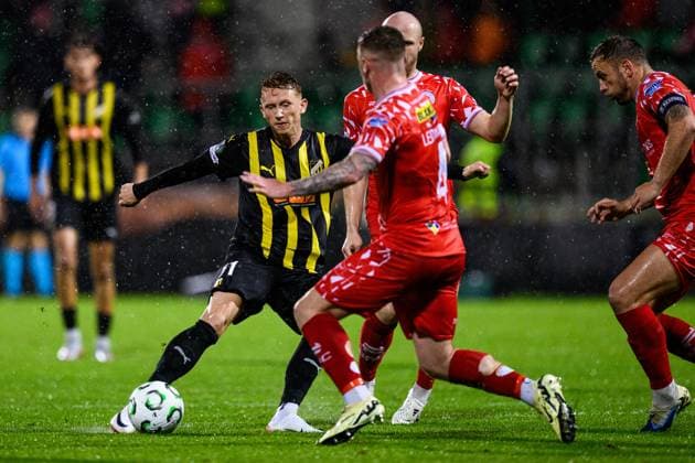 251002 Julius Lindberg of Häcken during the UEFA Conference League football match between Shelbourne FC and Häcken on October 2, 2025 in Dublin. Photo: Carl Sandin BILDBYRAN kod CS CS0783 fotboll, football, soccer, fotball,uefa conference league, confe Copyright: CARLxSANDIN BB251002CS061