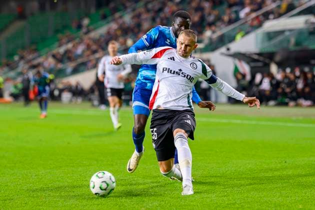 02.10.2025 WARSZAWA, PILKA NOZNA LIGA KONFERENCJI EUROPY ( FOOTBALL UEFA CONFERENCE LEAGUE) MECZ LEGIA WARSZAWA - SAMSUNSPOR NZ. ARTUR JEDRZEJCZYK FOTO RADOSLAW JOZWIAK CYFRASPORT NEWSPIX.PL --- Newspix.pl  RA1_5060
