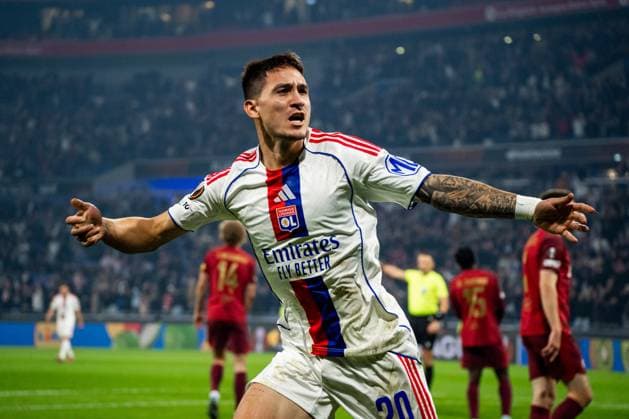 OL - Salzburg à Décines-Charpieu le 2 octobre 2025. Nicolas Liponne MAXPPP - Décines-Charpieu 02 10 2025 But de Martin Satriano lors du match entre l Olympique Lyonnais (OL) et le Red Bull Salzburg, dans le cadre de la 2e journée de Ligue Europa, au stade de Lyon Groupama Stadium, à Décines-Charpieu le 2 octobre 2025. Match between Olympique Lyonnais (OL) and Red Bull Salzburg, as part of the second day of the Europa League, at the Groupama Stadium in Lyon, Décines-Charpieu, on October 2, 2025. Décines-Charpieu Auvergne-Rhône-Alpes FRANCE  Copyright: xMAXPPPxNicolasxLiponnex NLP202510027275 NLP202510027275