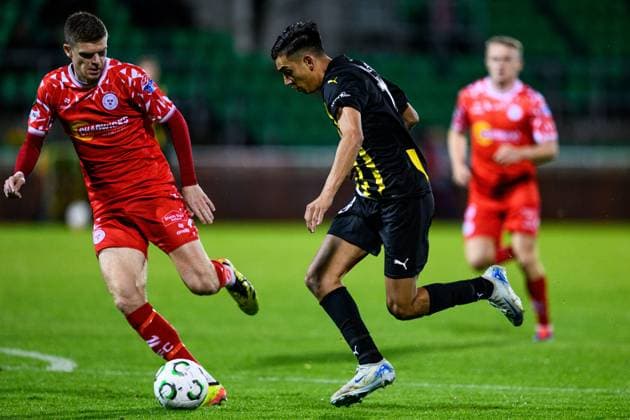 251002 Sean Gannon of Shelbourne FC and Danilo Al-Saed of Häcken during the UEFA Conference League football match between Shelbourne FC and Häcken on October 2, 2025 in Dublin. Photo: Carl Sandin BILDBYRAN kod CS CS0783 fotboll football soccer fotball uefa conference league conference league shelbourne fc häcken bbeng bbauto Copyright: CARLxSANDIN BB251002CS068