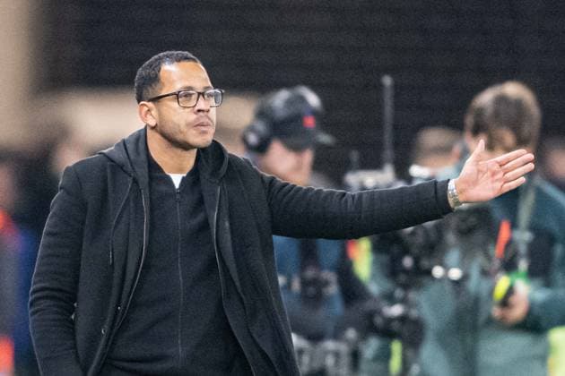 Liam Rosenior gesticulates during Europa Conference league match , SK Slovan Bratislava - RC Strasbourg , 02. october 2025, Tehelne pole Stadium, Bratislava, Slovakia Copyright: xMICHALxFAJT,ZOSPORTU.SKx FAJ_9009