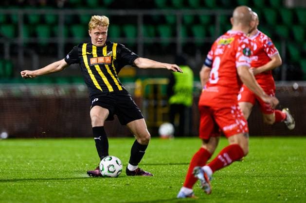 251002 Isak Brusberg of Häcken during the UEFA Conference League football match between Shelbourne FC and Häcken on October 2, 2025 in Dublin. Photo: Carl Sandin BILDBYRAN kod CS CS0783 fotboll, football, soccer, fotball,uefa conference league, confe Copyright: CARLxSANDIN BB251002CS077