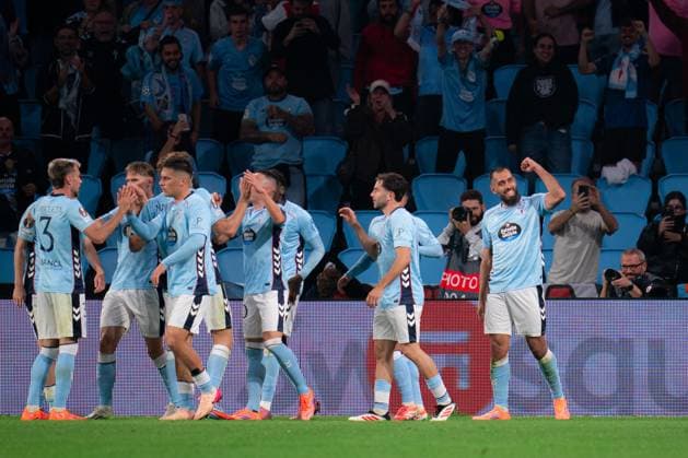 ESP: RC Celta v PAOK Salonica FC UEFA Europa League. Matchday 2. borja iglesias of celta celebrates after scoring goal during the UEFA Europa League match, between RC Celta de Vigo and PAOK Salonica FC, Matchday 2, Balaidos Stadium on October 2, 2025 in Vigo, Spain. kpng Copyright: xPedroxMinax xPRESSINx PS_2501002_CEL_PAO_2526_0130