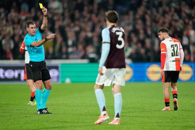 ROTTERDAM, 02-10-2025, Stadium de Kuip , season 2025 2026 , Europa League football . Match between Feyenoord and Aston Villa , Picture shows referee Rade Obrenovic Feyenoord - Aston Villa  x31326744x Copyright: