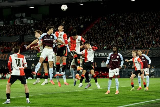 Pau Torres of Aston Villa attempts a header on goal Feyenoord v Aston Villa, UEFA Europa League, Group Stage, Football, De Kuip, Rotterdam, Netherlands - 02 Oct 2025Rotterdam De Kuip Netherlands EDITORIAL USE ONLY No use with unauthorised audio, video, data, fixture lists, club league logos or live services. Online in-match use limited to 120 images, no video emulation. No use in betting, games or single club league player publications. Copyright: xBartxStoutjesdijk Shutterstockx 15504059ad