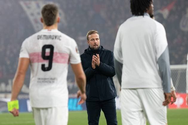 Nach Spielende Entaeuschung, frust bei Sebastian Hoeness (VfB Stuttgart, Cheftrainer, Trainer) SUI, FC Basel vs. VfB Stuttgart, Fussball, UEFA Europa League, Herren, 2. Spieltag, Spielzeit 2025 2026, 02.10.2025, SUI, FC Basel vs. VfB Stuttgart, Fussball, UEFA Europa League, Herren, 2. Spieltag, Spielzeit 2025 2026, 02.10.2025 Basel Copyright: xEibner-Pressefoto WolfgangxFrankx EP_WFK