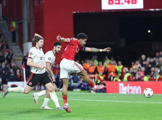 Nottingham Forest v FC Midtjylland UEFA Europa League Morgan Gibbs-White of Nottingham Forest shoots at goal during the UEFA Europa League match at the City Ground, Nottingham UK Newspapers OUT Copyright: xAndyxSumnerx FIL-22309-0063