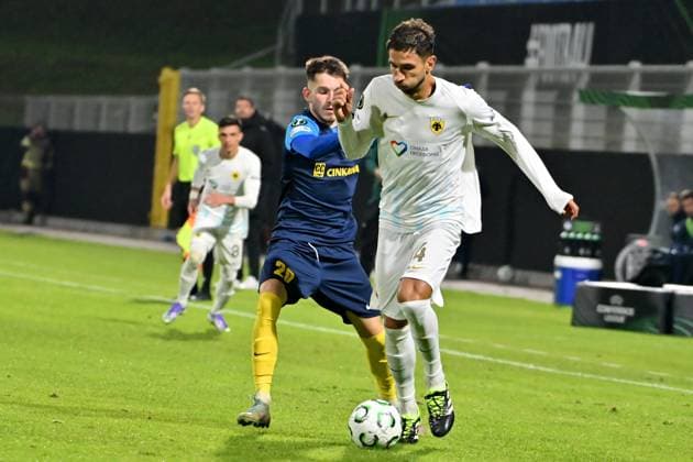 Celje, Slovenia, October 02nd 2025, Nikita Iosifov of Celje (L) in action against Frantzdy Pierrot of AEK Athens (R) during the UEFA Conference League, League phase Matchday 1, between Celje (Slovenia) and AEK Athens (Greece) at Stadion Celje, Celje, Slovenia. (Photo by Igor Kupljenik Sports Press Photo) Copyright: xIgorxKupljenikx xSPPx Sportspressphoto_SPR36753