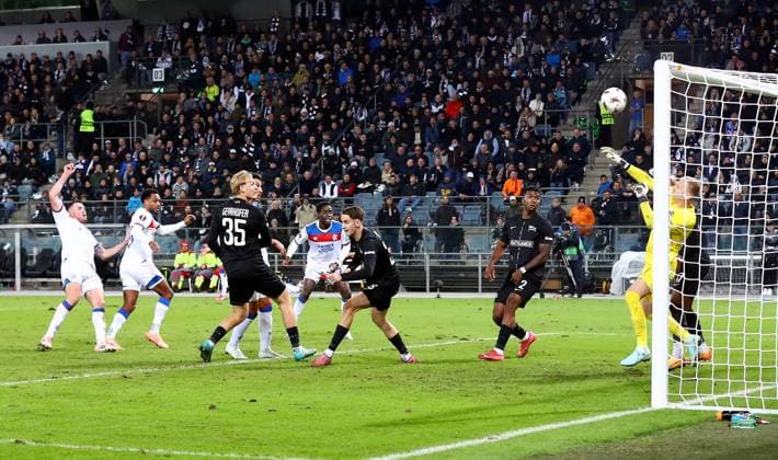 SK Sturm Graz v Rangers, Europa League, 2 October 2025 Sturm Graz goalkeeper Oliver Christensen makes another great save Graz Austria Copyright: xDanxWestwellx xSportPix.org.ukx