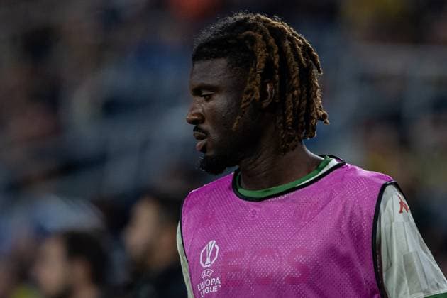 Fenerbahce vs Nice UEFA Europa League 2025-26 MD2 Terem Moffi for OGC Nice warms up during the match. Fenerbahce and Nice faced each other at UEFA Europa League 2025 26 League Phase MD2. The match took place in Ulker Fenerbahce Sukru Saracoglu Stadium on October 2, 2025. Istanbul Istanbul Turkey Copyright: xBurakxBasturkx
