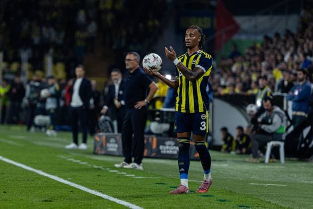 Fenerbahce vs Nice UEFA Europa League 2025-26 MD2 Archie Brown of Fenerbahce SK looks on. Fenerbahce and Nice faced each other at UEFA Europa League 2025 26 League Phase MD2. The match took place in Ulker Fenerbahce Sukru Saracoglu Stadium on October 2, 2025. Istanbul Istanbul Turkey Copyright: xBurakxBasturkx
