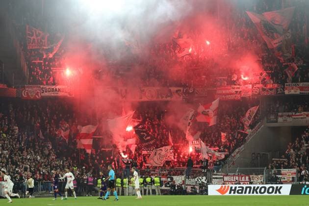02.10.2025, xrekx, Fussball UEFA Europa League, FC Basel - VfB Stuttgart v.l. VfB Fans ,Stimmung, Schals, Trikot, Fahne, Banner, Ultras, Zuschauer, Besucher, Choreo, Choreografie, atmosphere, spectators, Visitors (DFL DFB REGULATIONS PROHIBIT ANY USE OF PHOTOGRAPHS as IMAGE SEQUENCES and or QUASI-VIDEO) basel