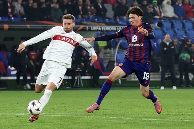 02.10.2025, xrekx, Fussball UEFA Europa League, FC Basel - VfB Stuttgart v.l. Maximilian Mittelstädt Mittelstaedt (VfB Stuttgart) Marin Soticek (FC Basel 1893) (DFL DFB REGULATIONS PROHIBIT ANY USE OF PHOTOGRAPHS as IMAGE SEQUENCES and or QUASI-VIDEO) basel