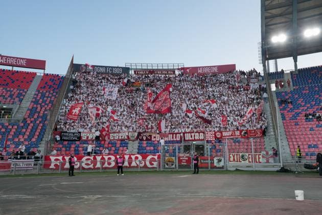 Fans, Ultras, Gästeblock , Italien, Fussball, UEFA Europa League, 2.Spieltag, Ligaphase, 2025 2026, Bologna FC vs. SC Freiburg, 02.10.2025, Stadio Renato Dall™Ara, Bologna, Italien Bologna Stadio Renato Dall™Ara Emilia-Romagna Italien Copyright: xArnexAmbergx