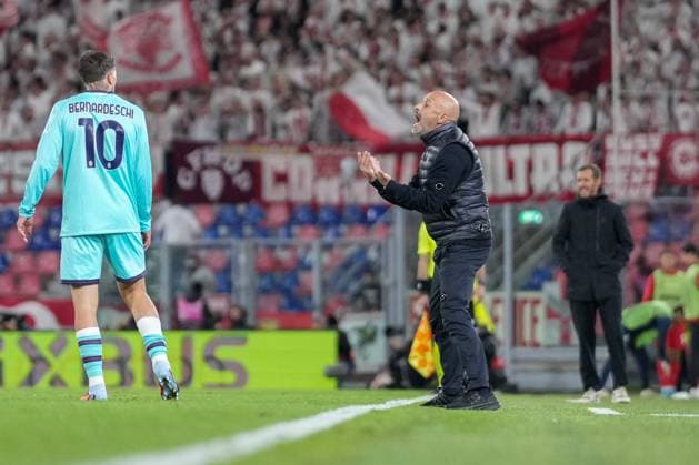 Vincenzo Italiano (FC Bologna, Cheftrainer) , Italien, Fussball, UEFA Europa League, 2.Spieltag, Ligaphase, 2025 2026, Bologna FC vs. SC Freiburg, 02.10.2025, Stadio Renato Dall™Ara, Bologna, Italien Bologna Stadio Renato Dall™Ara Emilia-Romagna Italien Copyright: xArnexAmbergx