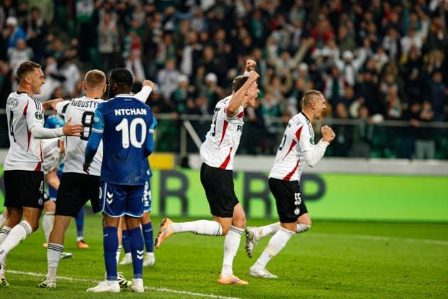 Mileta Rajovic and Artur Jedrzejczyk seen celebrating after goal during UEFA Conference League game between Legia Warszawa and Samsunspor Kulubu (Jan Borys Ball Raw Images) Warsaw Polish Army Stadium Poland Copyright: xJanxBorysx janborys_legia_samsunspor_25_26-34