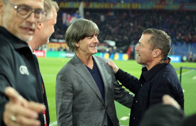 02.10.25 FC Basel - VfB Stuttgart Schweiz, Basel, 02.10.2025, Fussball, UEFA Europa League, FC Basel - VfB Stuttgart: v.l. Joachim Löw, Lothar Matthäus.