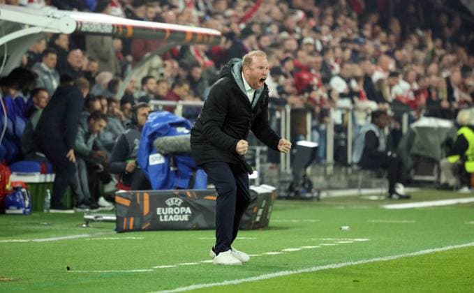 02.10.25 FC Basel - VfB Stuttgart Schweiz, Basel, 02.10.2025, Fussball, UEFA Europa League, FC Basel - VfB Stuttgart: Luddovic Magnin Magnin (Trainer FC Basel).