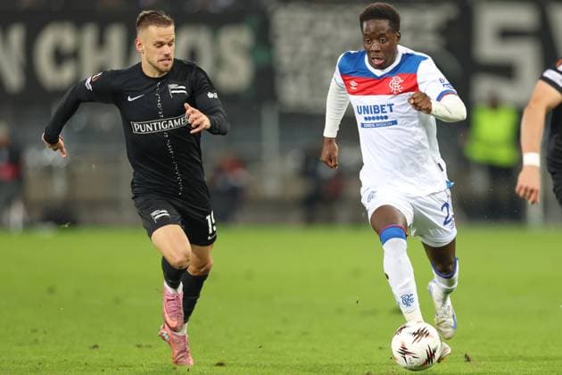 UEFA Europa League: SK Sturm Graz vs. Rangers FC, 02.10.2025 UEFA Europa League Spiel zwischen SK Sturm Graz und Rangers FC. Spannung, Emotionen und Fußball auf höchstem europäischen Niveau. Das Bild zeigt Tomi Horvat (STU) und Djeidi Gassama (Rangers). Copyright: xBEAUTIFULxSPORTS Rainerx