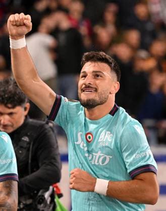 (251003) -- BOLOGNA, Oct. 3, 2025 -- Bologna s Riccardo Orsolini celebrates his goal during the round 1 match between Bologna and Freiburg at the 2025-26 UEFA Europa Conference League in Bologna, Italy, Oct. 2, 2025. (Photo by Xinhua) (SP)ITALY-BOLOGNA-FOOTBALL-UEFA EUROPA LEAGUE-BOLOGNA VS FREIBURG AlbertoxLingria 