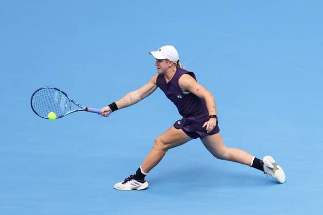 BEIJING, CHINA - OCTOBER 03: Sonay Kartal of Great Britain competes in the Women s Singles Quarterfinal match against Linda Noskova of Czech Republic on day 12 of the 2025 China Open at the National Tennis Center on October 3, 2025 in Beijing, China.  Copyright: xVCGx 111594814102