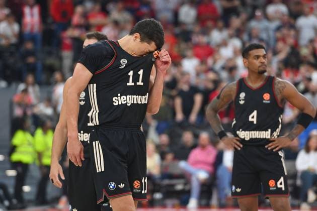 VLADIMIR LUCIC (FCB), Enttaeuschung,Frust,enttaeuscht, frustriert,niedergeschlagen, Basketball Euro League,Saison 2025 2026, FC Bayern Muenchen-Roter Stern Belgrad 97-88 am 02.10.2025, S A P G A R D EN