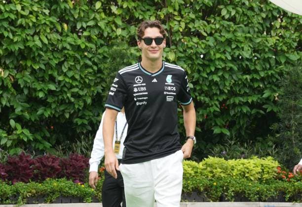 FORMULA 1 SINGAPORE AIRLINES SINGAPORE GRAND PRIX 2025 03.10.2025, Marina Bay Street Circuit, Singapore, FORMULA 1 SINGAPORE AIRLINES SINGAPORE GRAND PRIX 2025 , im Bild George Russell (GBR), Mercedes-AMG Petronas Formula One Team