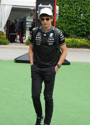 FORMULA 1 SINGAPORE AIRLINES SINGAPORE GRAND PRIX 2025 03.10.2025, Marina Bay Street Circuit, Singapore, FORMULA 1 SINGAPORE AIRLINES SINGAPORE GRAND PRIX 2025 , im Bild Andrea Kimi Antonelli (ITA), Mercedes-AMG Petronas Formula One Team