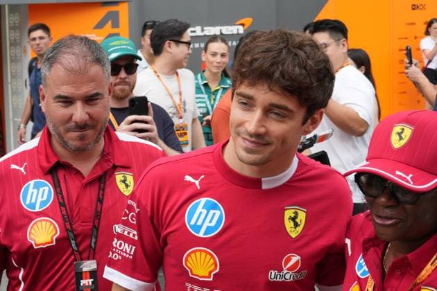 FORMULA 1 SINGAPORE AIRLINES SINGAPORE GRAND PRIX 2025 03.10.2025, Marina Bay Street Circuit, Singapore, FORMULA 1 SINGAPORE AIRLINES SINGAPORE GRAND PRIX 2025 , im Bild Charles Leclerc (MCO), Scuderia Ferrari HP