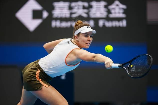 BEIJING, CHINA - OCTOBER 03: Linda Noskova of Czech Republic competes in the Women s Singles Quarterfinal match against Sonay Kartal of Great Britain on day 12 of the 2025 China Open at the National Tennis Center on October 3, 2025 in Beijing, China.  Copyright: xVCGx 111594821252