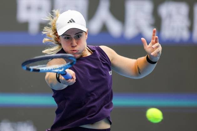 BEIJING, CHINA - OCTOBER 03: Sonay Kartal of Great Britain competes in the Women s Singles Quarterfinal match against Linda Noskova of Czech Republic on day 12 of the 2025 China Open at the National Tennis Center on October 3, 2025 in Beijing, China.  Copyright: xVCGx 111594815972