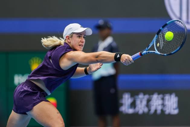 BEIJING, CHINA - OCTOBER 03: Sonay Kartal of Great Britain competes in the Women s Singles Quarterfinal match against Linda Noskova of Czech Republic on day 12 of the 2025 China Open at the National Tennis Center on October 3, 2025 in Beijing, China.  Copyright: xVCGx 111594818030